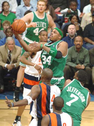 级杯决赛中 级杯决赛中