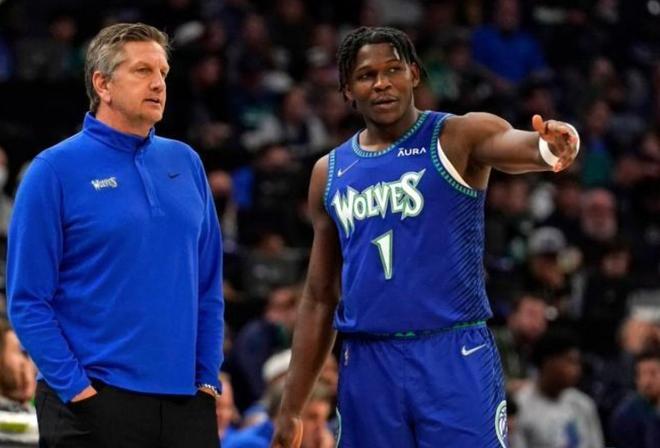 禁区肋部形 禁区肋部形